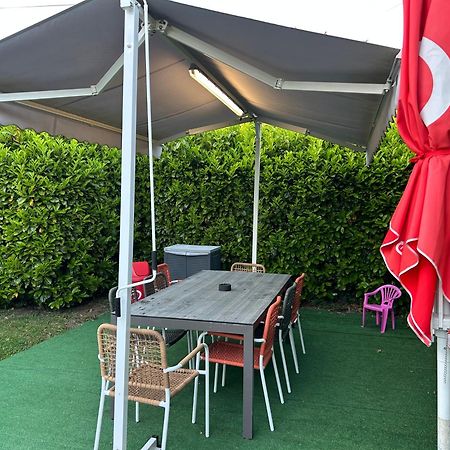 Jolie Villa Independante Climatisee 3 Chambres Tout Confort 6 Couchages, Piscine Chauffee 4 X 8 Disponible Selon Meteo De Mai A Fin Septembre, Jacuzzi 4 Places, Boulodrome Eclaire, Ping-Pong, Wifi, Proche Commerces Animaux Domestiques Sur Demande Bretenoux ภายนอก รูปภาพ